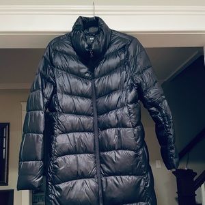 Uniqlo womens XL lightweight long puffer.